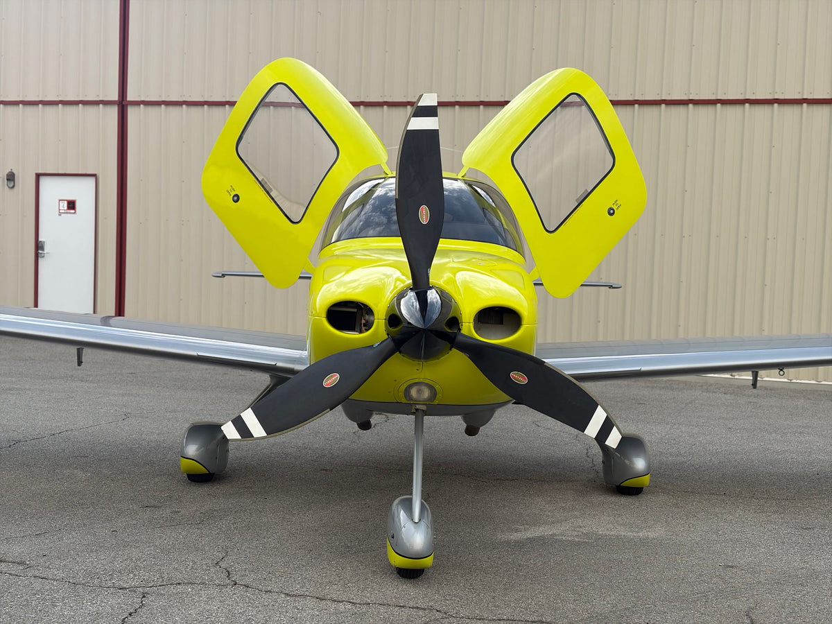 Cirrus SR22 Turbo head-on with both doors raised