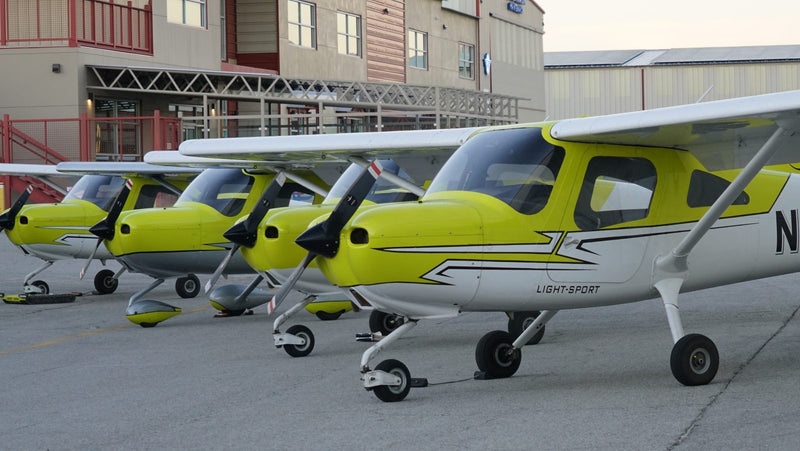The You Fly LA training fleet on the ramp at Van Nuys Airport