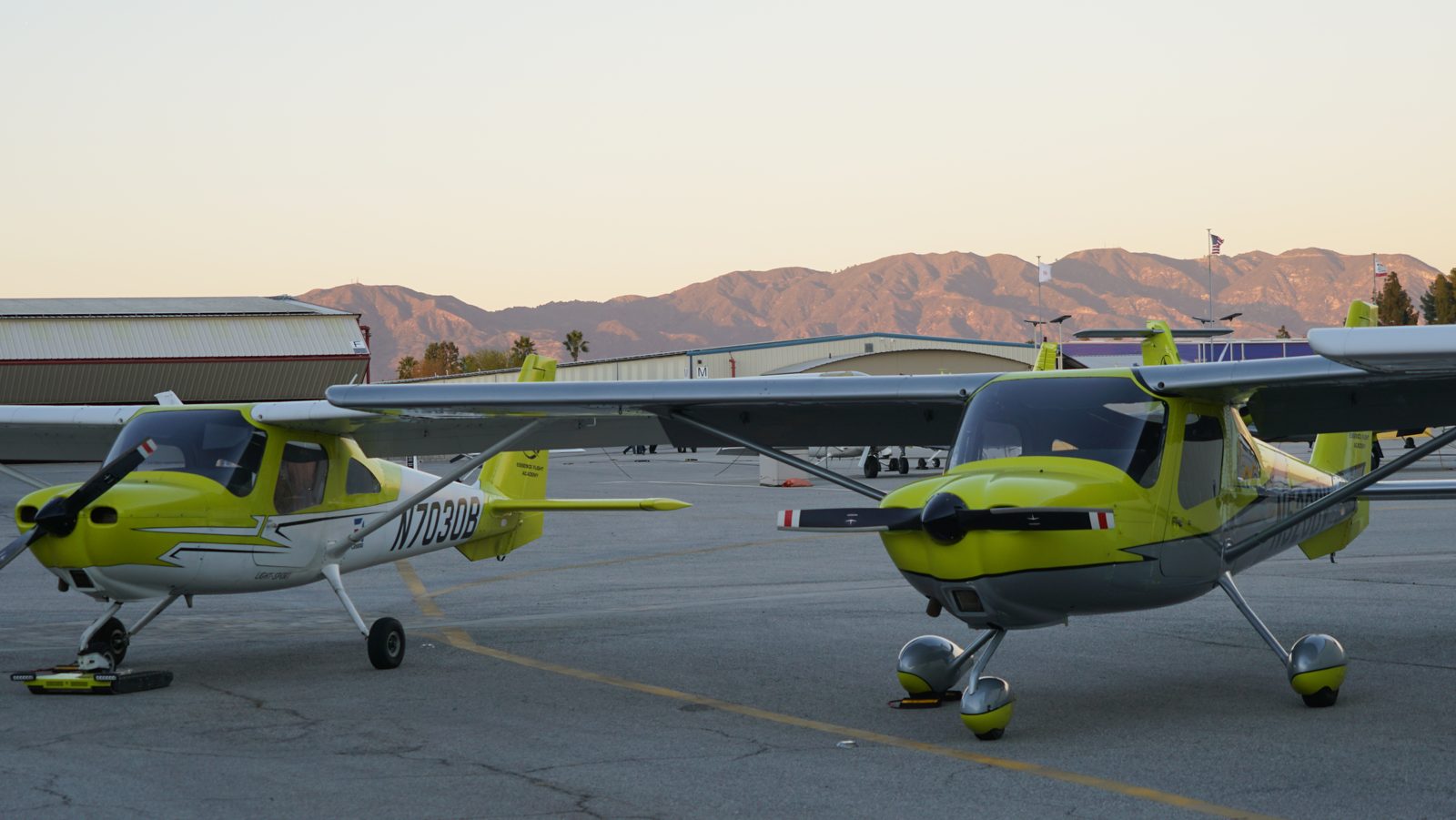 Cessna 162 Skycatcher nose, propeller and cockpit on the Van Nuys ramp at golden hour
