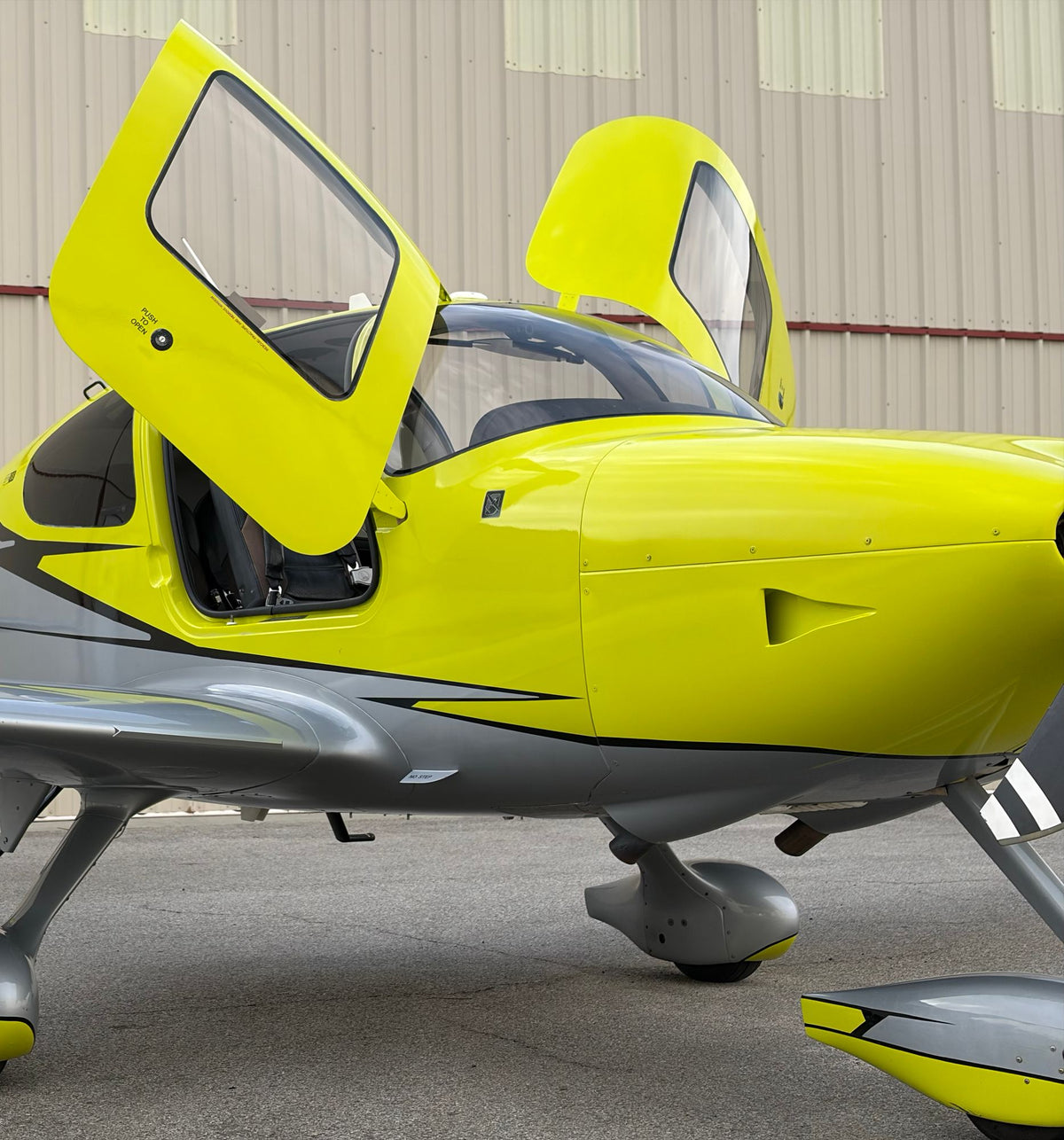 Cirrus SR22 Turbo cowling and raised door, close up